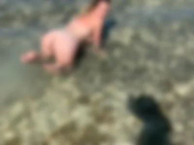 EmilyJaames122 (emilyjaames122) XXX Porn Videos - EMILY FLASH FAT ARSE IN JAMACIAN SEA