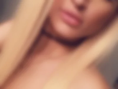 lifeofraven (lifeofraven) XXX Porn Videos - Blonde Bombshell