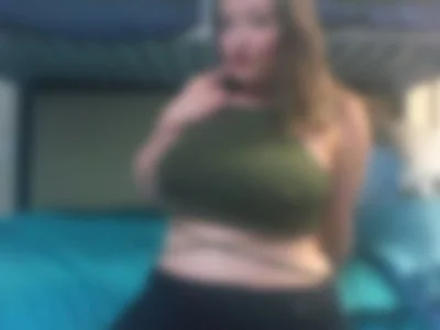 Horny Wet Milf by Lydialuxxx22