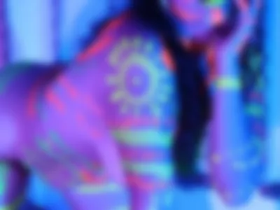 perla 27 (Perla27) - 🫦NEON🌈 on Camsoda 