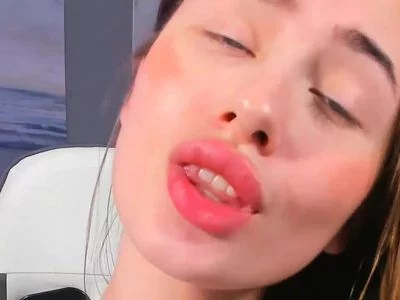 face close up orgasm by Alika-Mesyac