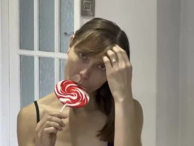 Best Dirty Talk in the World 2: Lollipop Sucking by Wamgirlx - British MILF WIFE