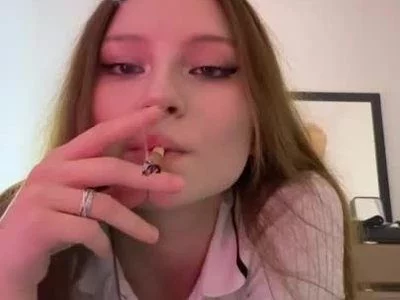 Rhiana (Rhiana-martinez) - Love smoking on Camsoda 