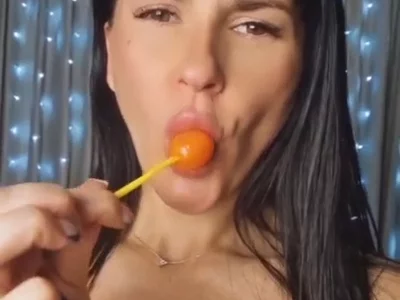 Be my lollipop by Spicy-Courtney