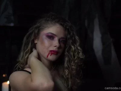 Vampire tease by JulieGrace