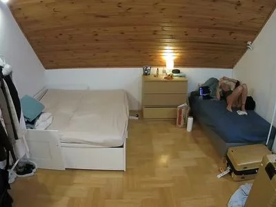 Voyeurcam short clip from voyeurcam-julmodels-greybed-3 recorded at November 23, 2023, 9:43 by voyeur-house