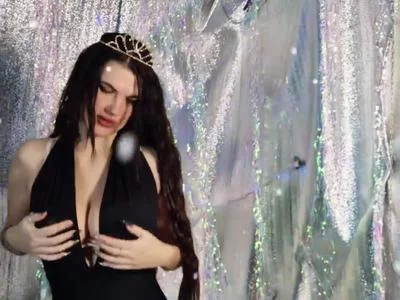 MilaLoona (milaloona) XXX Porn Videos - graceful queen for christmas