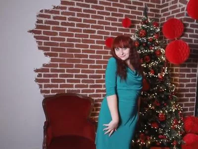 decorating the Christmas tree by NinaFlawlees