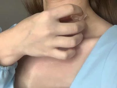 Stacy (Stacy-cams) - Playing with Ice on my chest on Camsoda 