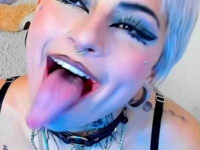 the best long tongue you will see here, she wants a big load in her huge throat🍆💦💦 by Rainnbow_