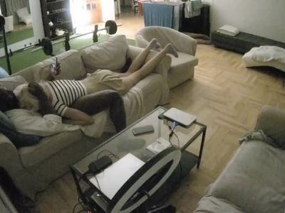 Voyeurcam short clip from voyeurcam-julmodels-living-3 recorded at May 2, 2024, 1:38 by reallifecam