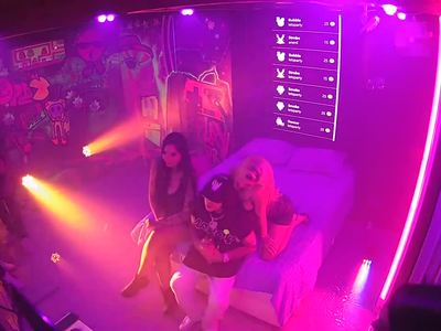 Voyeurcam short clip from voyeurcam-casa-salsa-disturbed recorded at May 11, 2024, 4:04 by reallifecam