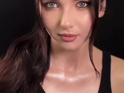 Eye contact 😍 by Meggy Mitchell