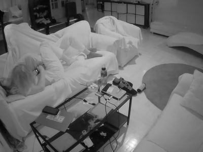 Voyeurcam short clip from voyeurcam-julmodels-living-3 recorded at May 23, 2024, 2:05 by reallifecam