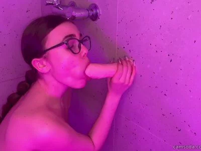 Lina Stones (Linastones) - sloppy blowjob in shower on Camsoda 