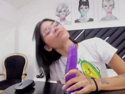 Alexa Blake (alexaablake) XXX Porn Videos - my life, do you love the way my face looks like I suck it? I want this to be your dick