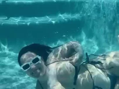 inkedgodd3ss (inkedgodd3ss) XXX Porn Videos - Flash under water