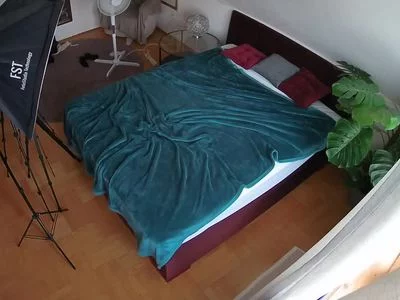 Voyeurcam short clip from voyeurcam-julmodels-whitebed-5 recorded at August 18, 2024, 5:20 by reallifecam