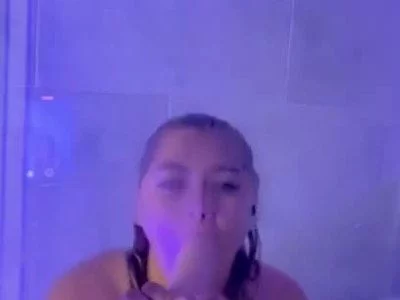 Dulce (dulce-edens) XXX Porn Videos - I felt very hot and naughty in the shower today🙈