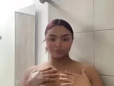 Tarathomson (mia-thomsonn) XXX Porn Videos - take a shower with me!