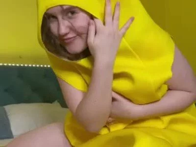 Ariella (Ariella-sol) - go banana on Camsoda 