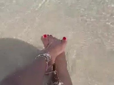 Come lick my feet