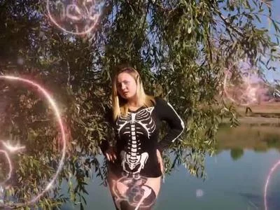 Sally Verda (Sallyverda) - Skeleton on the Water on Camsoda 