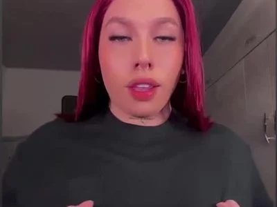 Isabella Figueredoo (Isabellafigueredoo) - Look at my pierced tits on Camsoda 