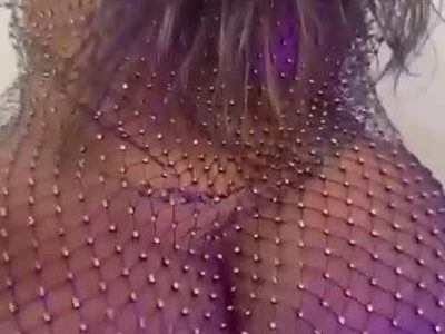 my bigass loves to bounce