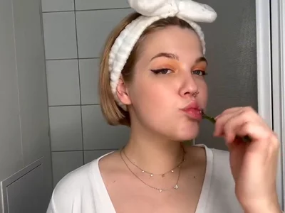 Toothbrushing Routine: Foam and Spits by YourL1ttleAngel