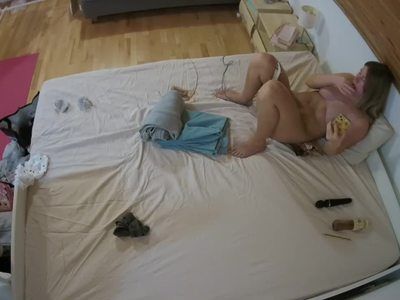 Voyeurcam short clip from voyeurcam-julmodels-whitebed-3 recorded at November 29, 2024, 10:17 by reallifecam