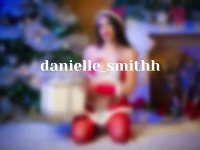 Danielle  Smithh (Danielle-smithh) - merry christmas ❤️ on Camsoda 