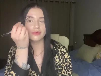 Mery Rose (Meryrose) - Doing my makeup on Camsoda 