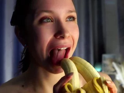 2 banana 1 mouth by LorettaDuffield