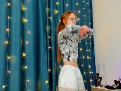 dance dance by Mia