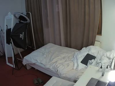 Voyeurcam short clip from voyeurcam-julmodels-reallife-3 recorded at April 15, 2025, 9:02 by reallifecam