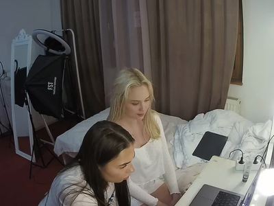 Voyeurcam short clip from voyeurcam-julmodels-reallife-3 recorded at April 15, 2025, 9:23 by reallifecam