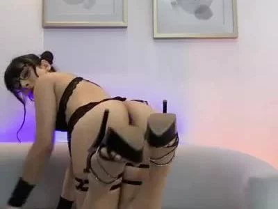heels show showing my pussy by miaaharperr