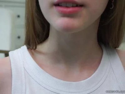 My wet lips just to you♥ by Ariella