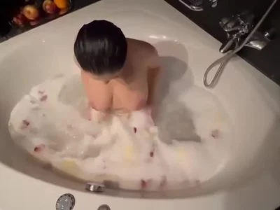 PLAY BATH by Amy-Office