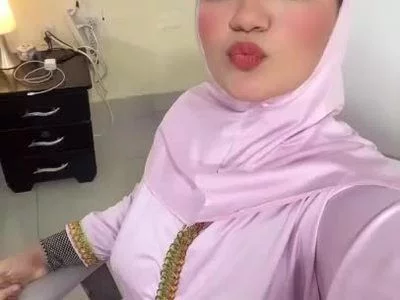 KISSES💋 by DanaAlabii