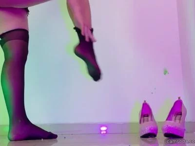 feet fetish lover by AbyCooper