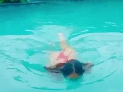 Ahegao Under The Water by ELLIE MCDONALD