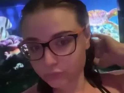 I'm in the pool by Seductive_She_Wolf