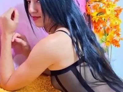i show you my body and show pussy and ass by perlasofia