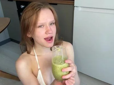 Fill my Mouth with Smoothie by lxsundollyxl