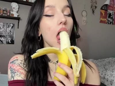 Eating a banana by Vi-Jasen