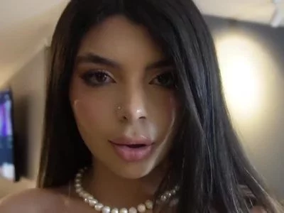 Julietta-hampton 1 (Julietta-hampton1) - Hot Striptease on Camsoda 