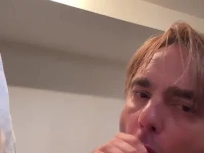 sucking hot dick by TomyBeeX by TomyBeeX