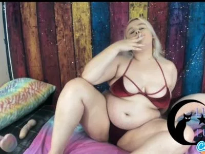lunalustxxx (lunalustxxx) XXX Porn Videos - Red Velvet Smoking